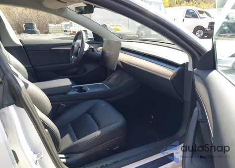 2023 Tesla Model 3 Long Range Dual Motor All-Wheel Drive z USA, uszkodzony, nr VIN 5YJ3E1EB6PF390709